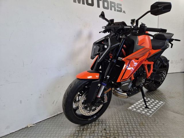 ktm - 1390-super-duke-r-evo