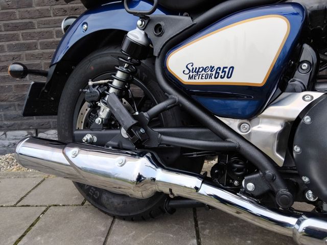 royal-enfield - super-meteor-650