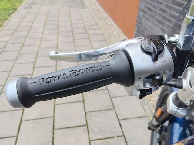 royal-enfield - super-meteor-650