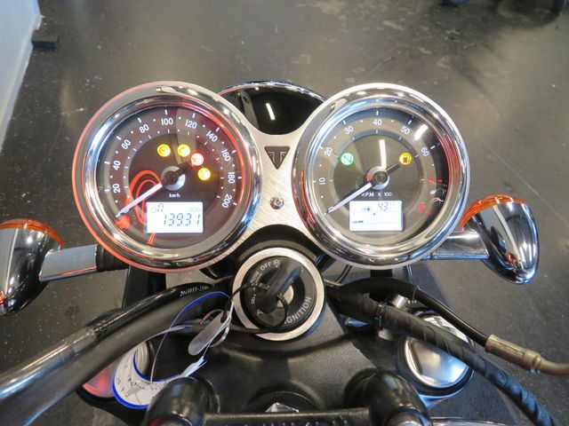triumph - bonneville-t-100