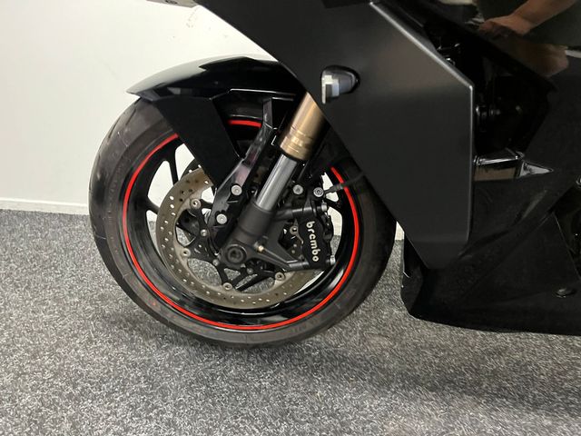 suzuki - gsx-s-1000-gt