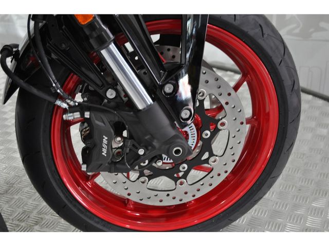 suzuki - gsx-8tt