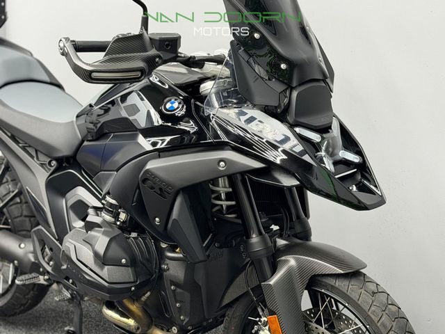 bmw - r-1300-gs-triple-black
