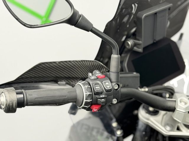 bmw - r-1300-gs-triple-black