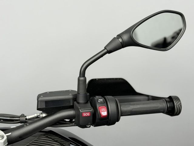 bmw - r-1300-gs-triple-black