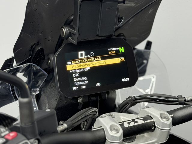 bmw - r-1300-gs-triple-black