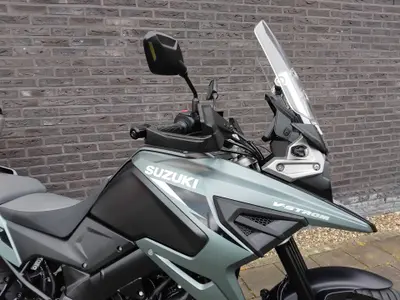 SUZUKI V-STROM 1050 – foto 3