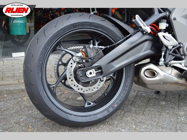 triumph - daytona-660