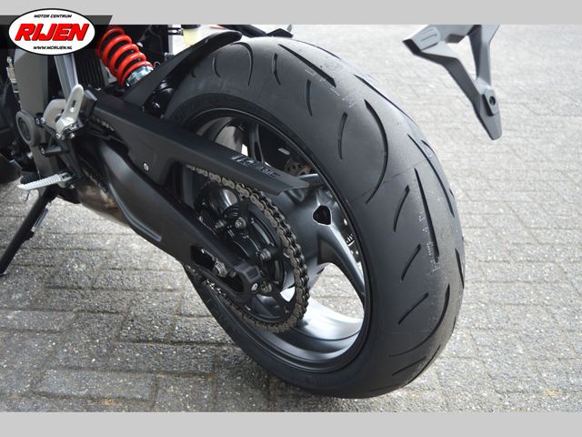 triumph - daytona-660