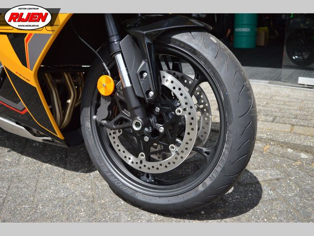 triumph - daytona-660