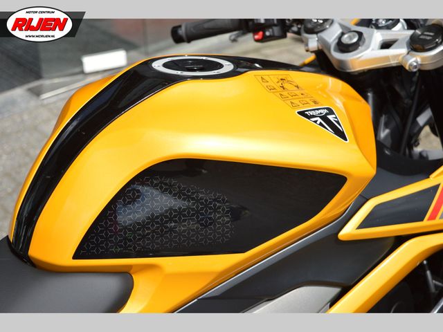 triumph - daytona-660