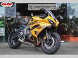 TRIUMPH DAYTONA 660