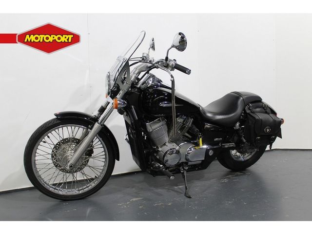 honda - vt-750--dc-black-widow