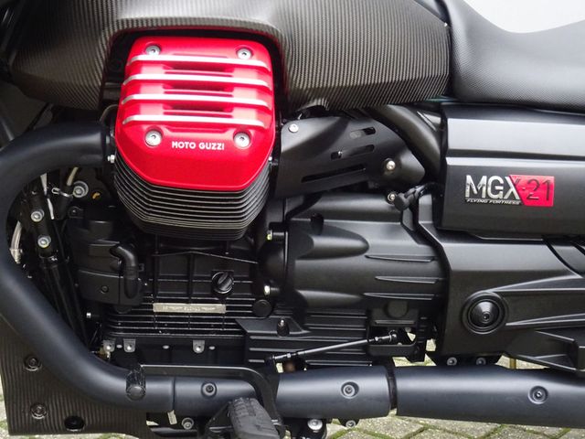 moto-guzzi - mgx-21
