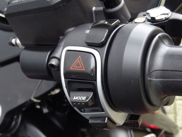 moto-guzzi - mgx-21