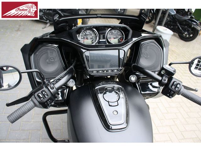 indian - challenger-dark-horse