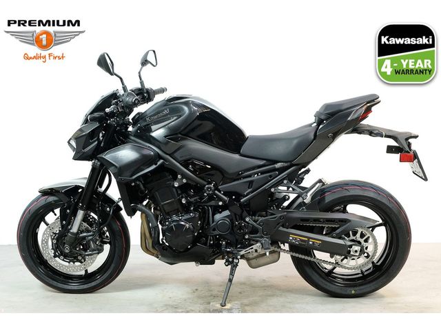 kawasaki - z900