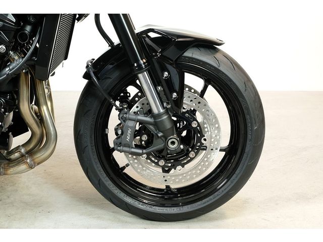 kawasaki - z900
