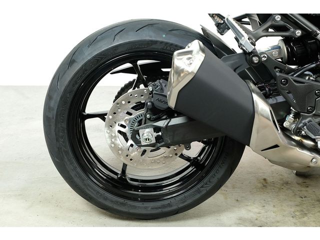 kawasaki - z900