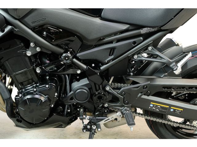 kawasaki - z900