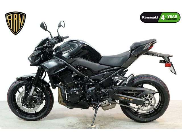 kawasaki - z900