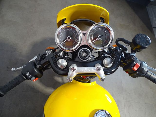 triumph - street-cup