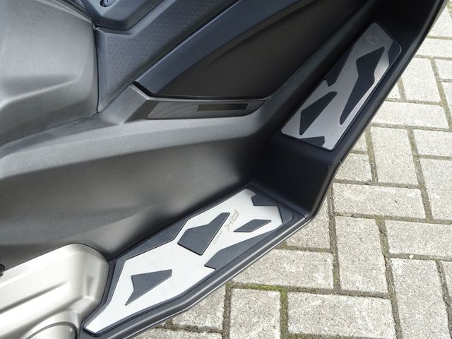 kymco - ak-550