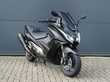 KYMCO AK 550