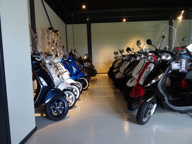 kymco - ak-550
