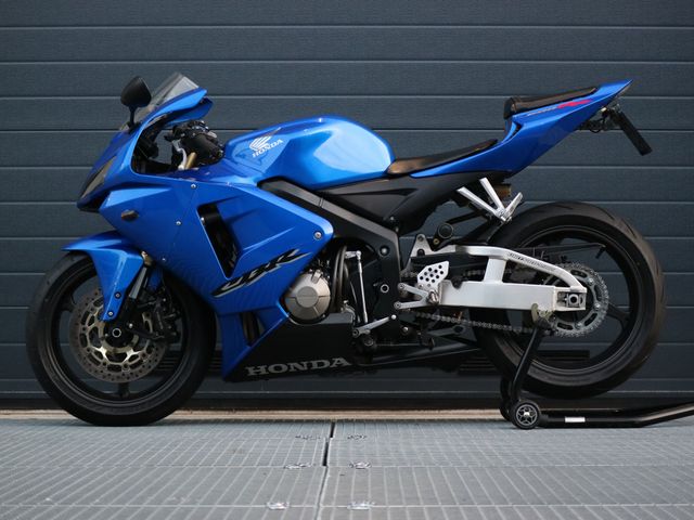 honda - cbr-600-rr