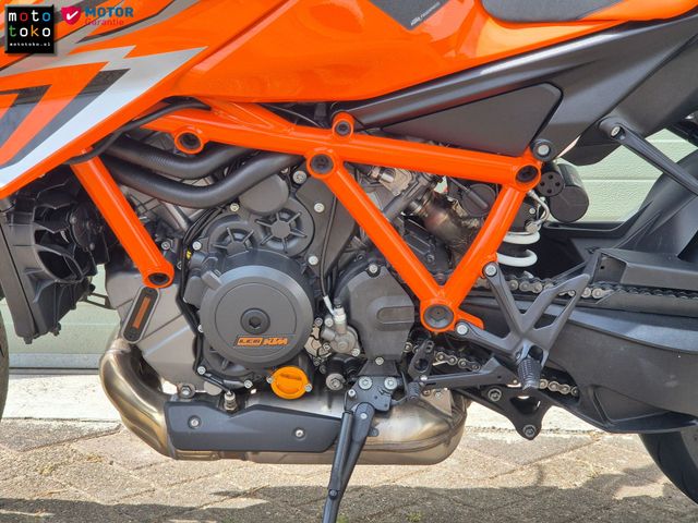 ktm - 1290-super-duke-r-evo