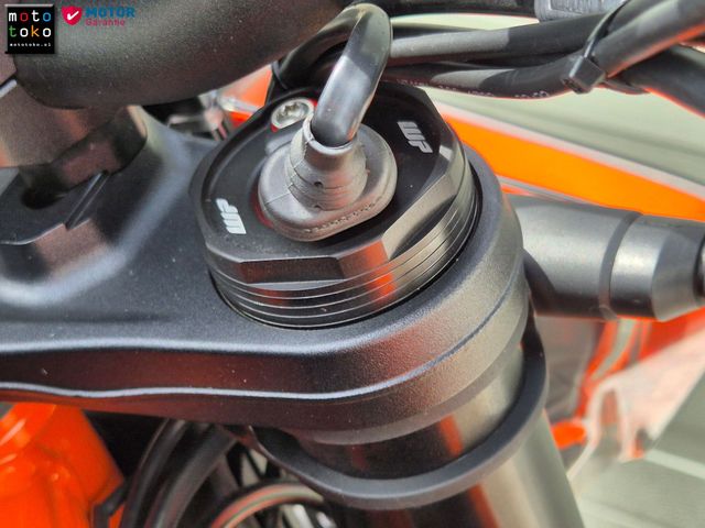 ktm - 1290-super-duke-r-evo