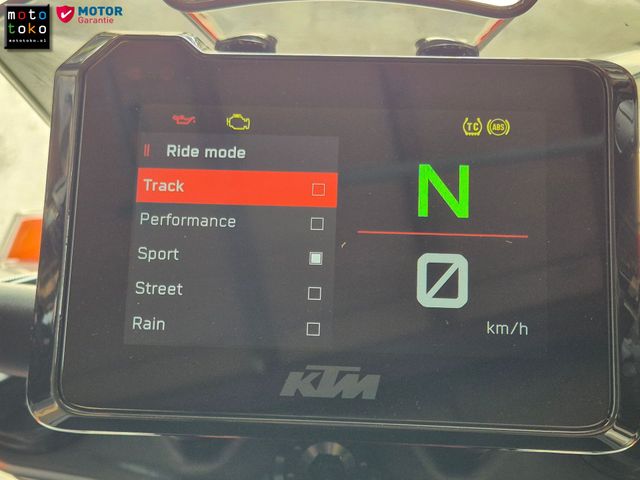 ktm - 1290-super-duke-r-evo