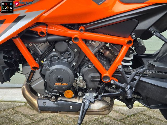 ktm - 1290-super-duke-r-evo