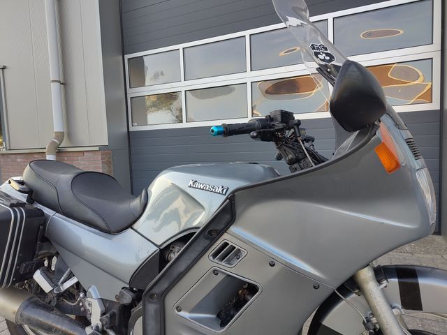 kawasaki - gtr-1000