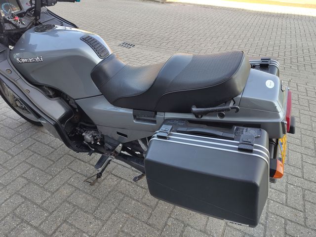 kawasaki - gtr-1000