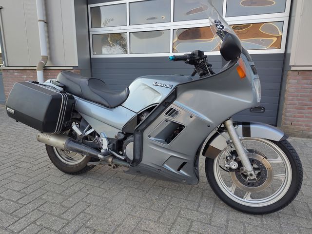 kawasaki - gtr-1000
