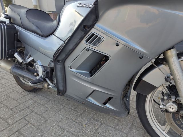 kawasaki - gtr-1000
