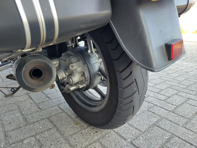 kawasaki - gtr-1000