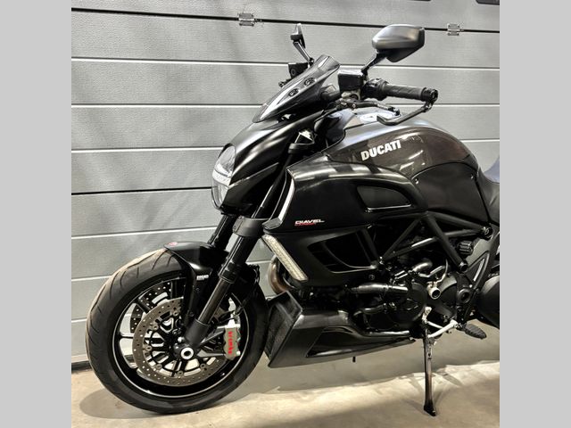 ducati - diavel-carbon