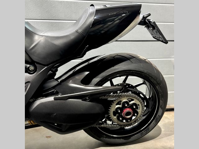 ducati - diavel-carbon