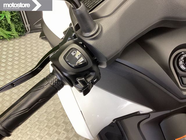 yamaha - tricity-300