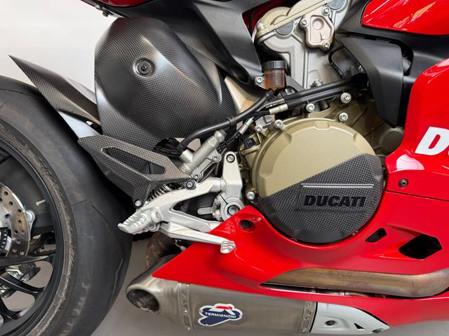 ducati - 1199-panigale-r