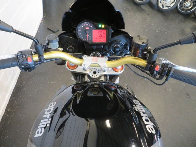 aprilia - tuono-1000-r