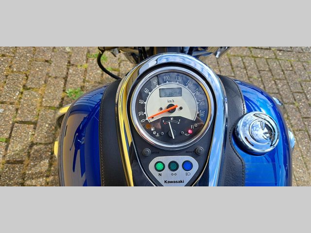 kawasaki - vn-900-classic