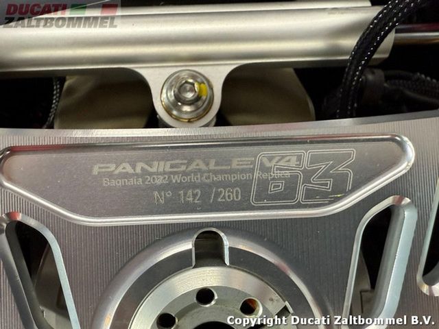 ducati - panigale-v4