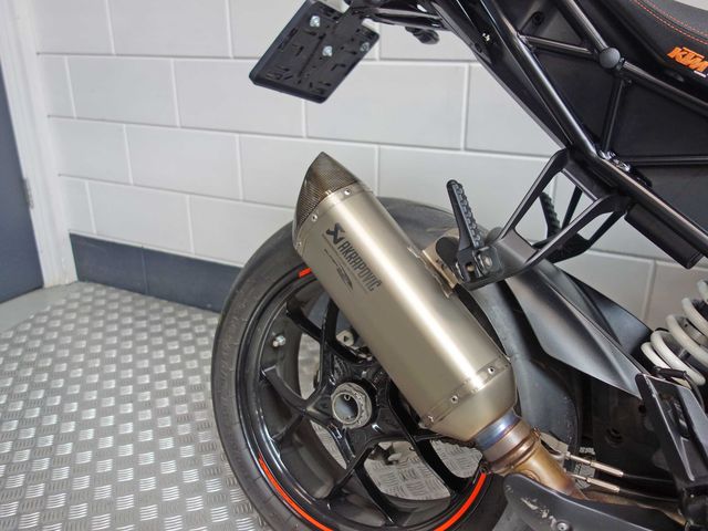ktm - 1290-super-duke-r