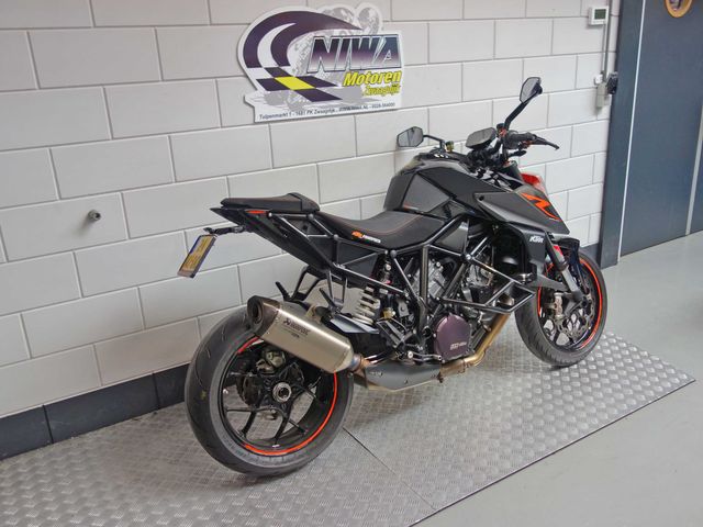 ktm - 1290-super-duke-r