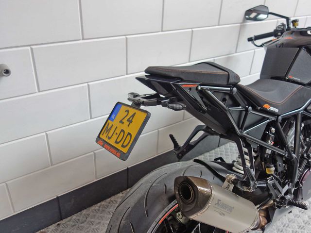 ktm - 1290-super-duke-r