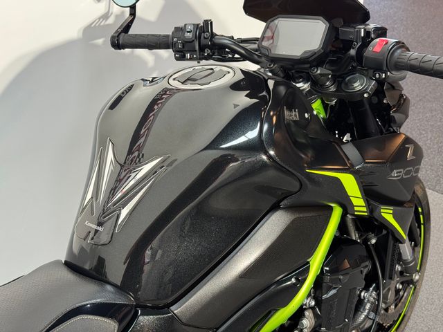 kawasaki - z900